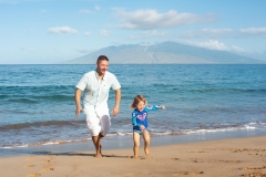 Maui Family Portrait Session  in the morning.   Photography by Mieko Horikoshi